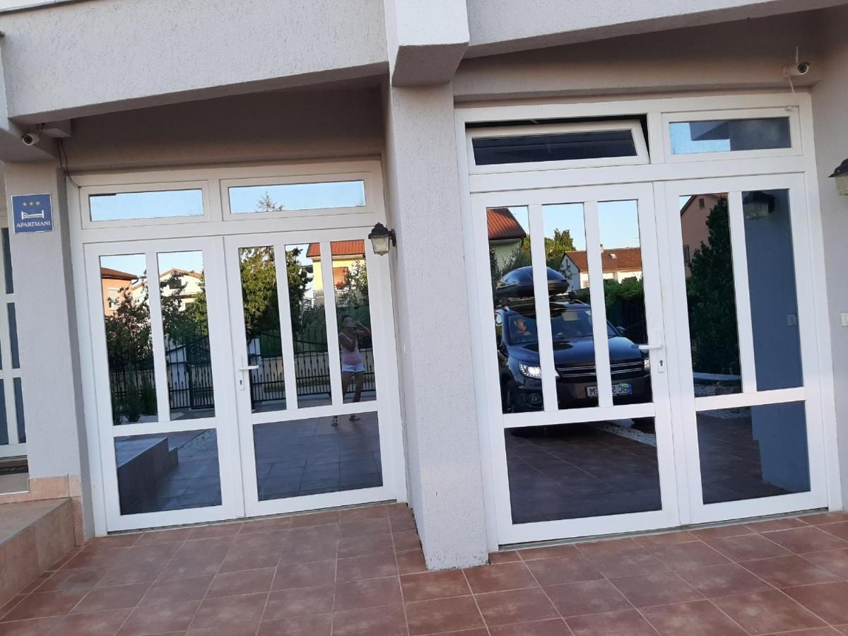 Ferienwohnung Grey Pearl With Free Ev Ch-Station Valbandon Exterior foto